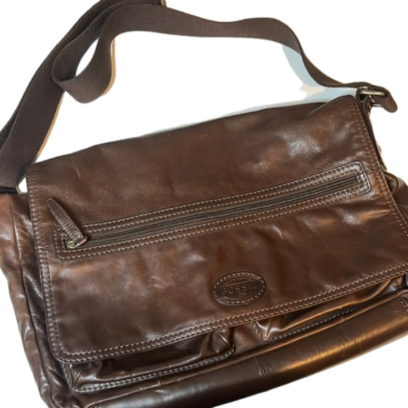 Fossil Bags Mens Leather Fossil Laptopmessenger Bag Poshmark